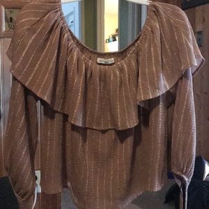 SOLD!! Off shoulder blouse
